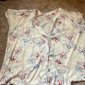 Adorable lite summer top